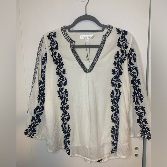 CHELSEA & THEODORE VISCOSE EMBROIDERED BLOUSE SZ S NWT MSRP $78 - Picture 1 of 5
